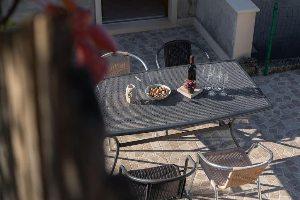 Bento Apartment - Best View On Town And Sea Pucisca Esterno foto