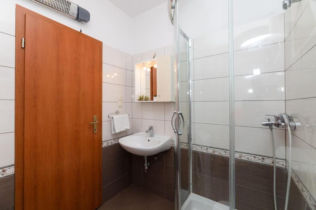 Bento Apartment - Best View On Town And Sea Pucisca Esterno foto