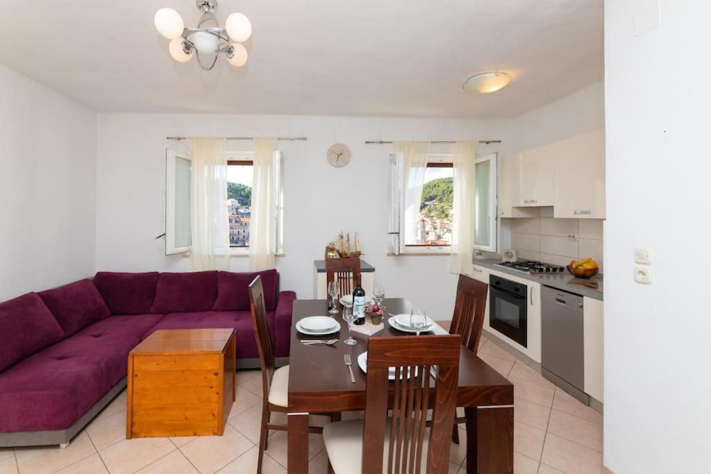 Bento Apartment - Best View On Town And Sea Pucisca Esterno foto