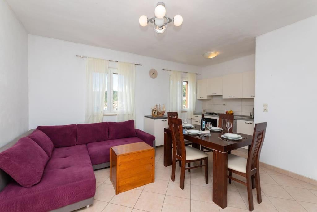 Bento Apartment - Best View On Town And Sea Pucisca Esterno foto
